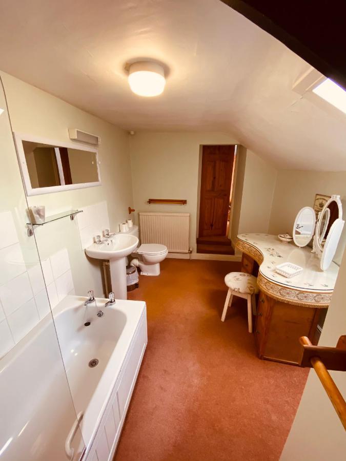 Kings Head Hotel Kirkbymoorside Extérieur photo